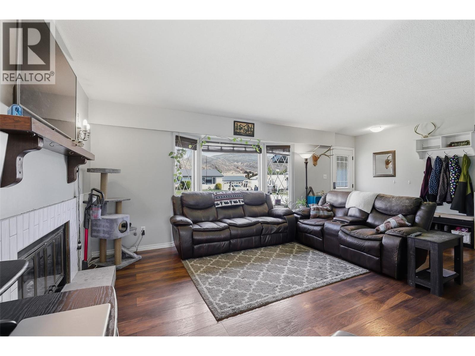 2135 Fleetwood Avenue - 7