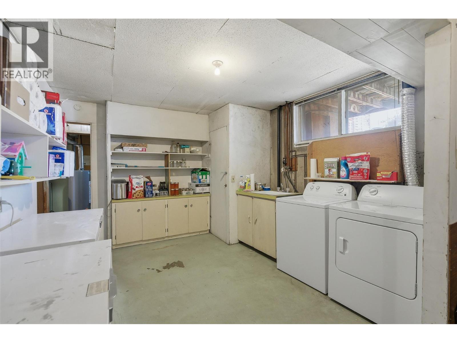 2135 Fleetwood Avenue - 39