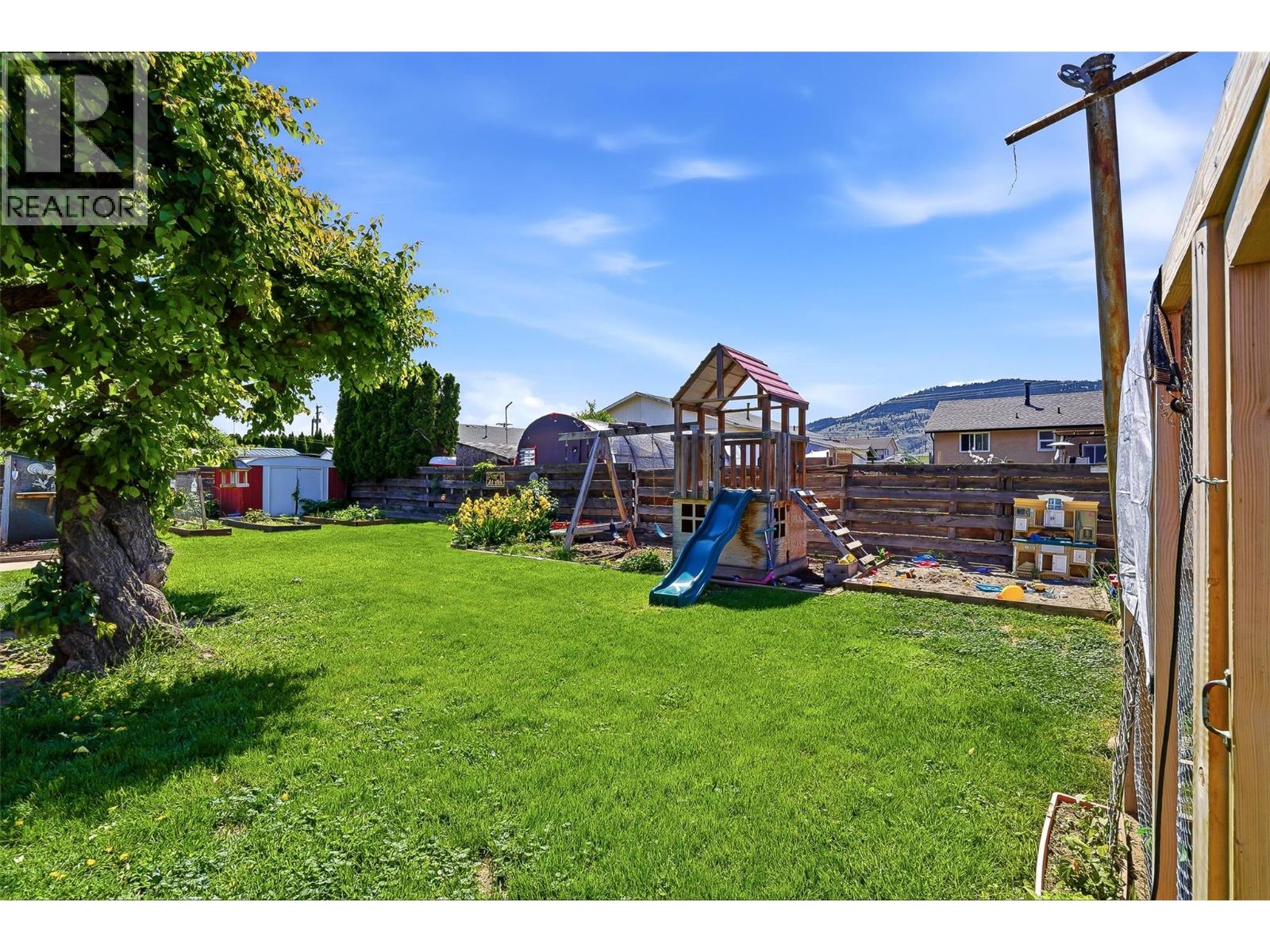 2135 Fleetwood Avenue - 55