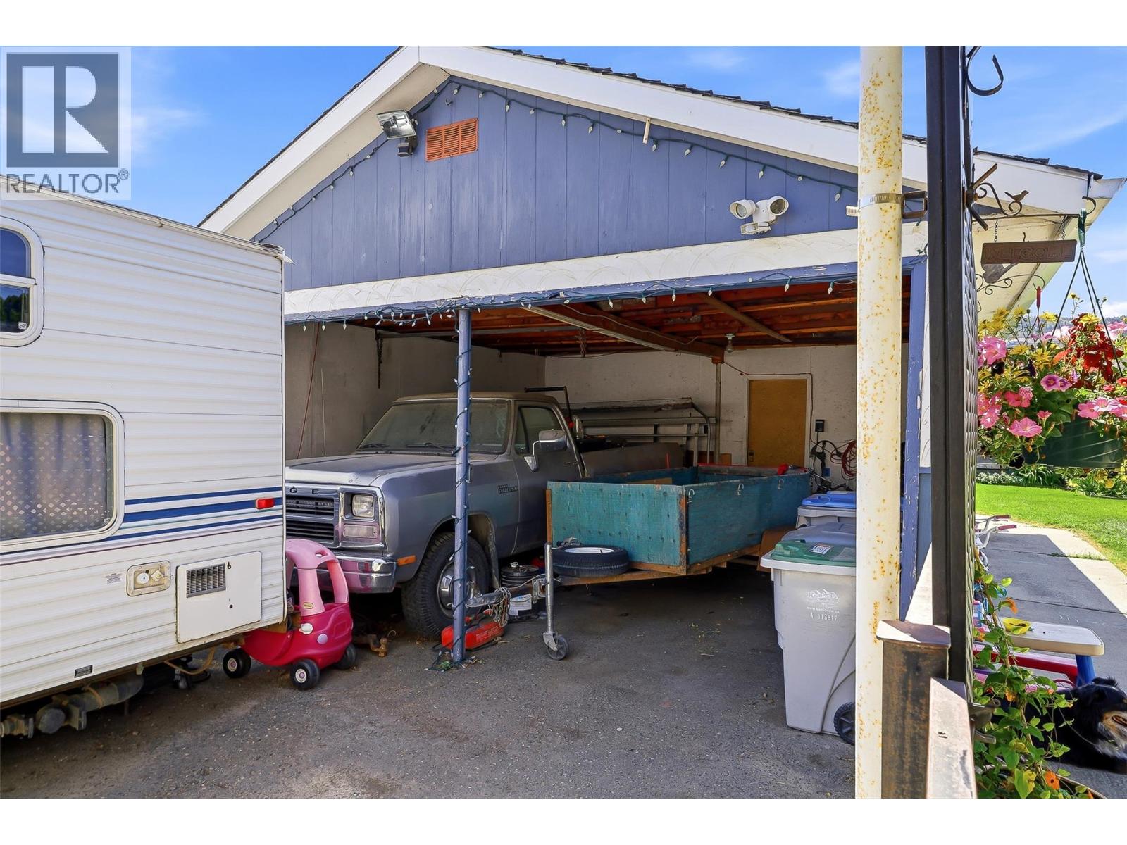 2135 Fleetwood Avenue - 61