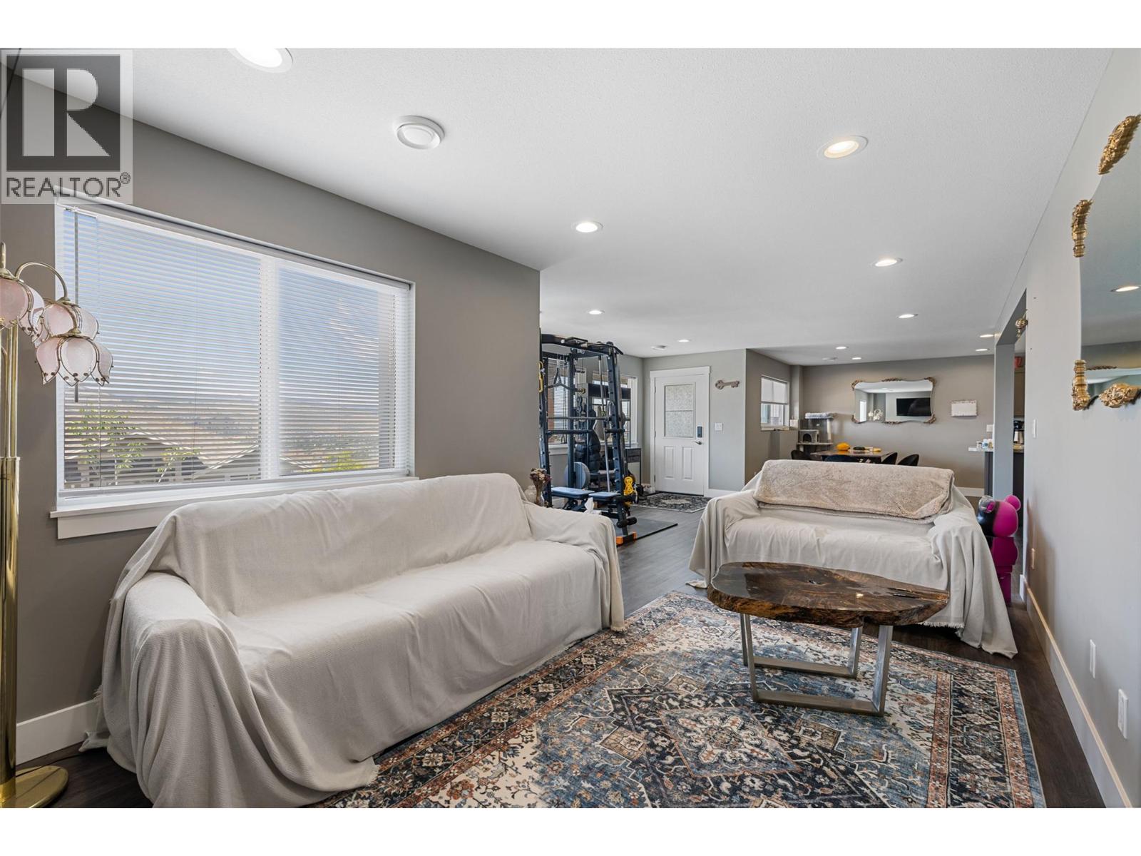 #4 1117 Mt Fosthall Drive - 38