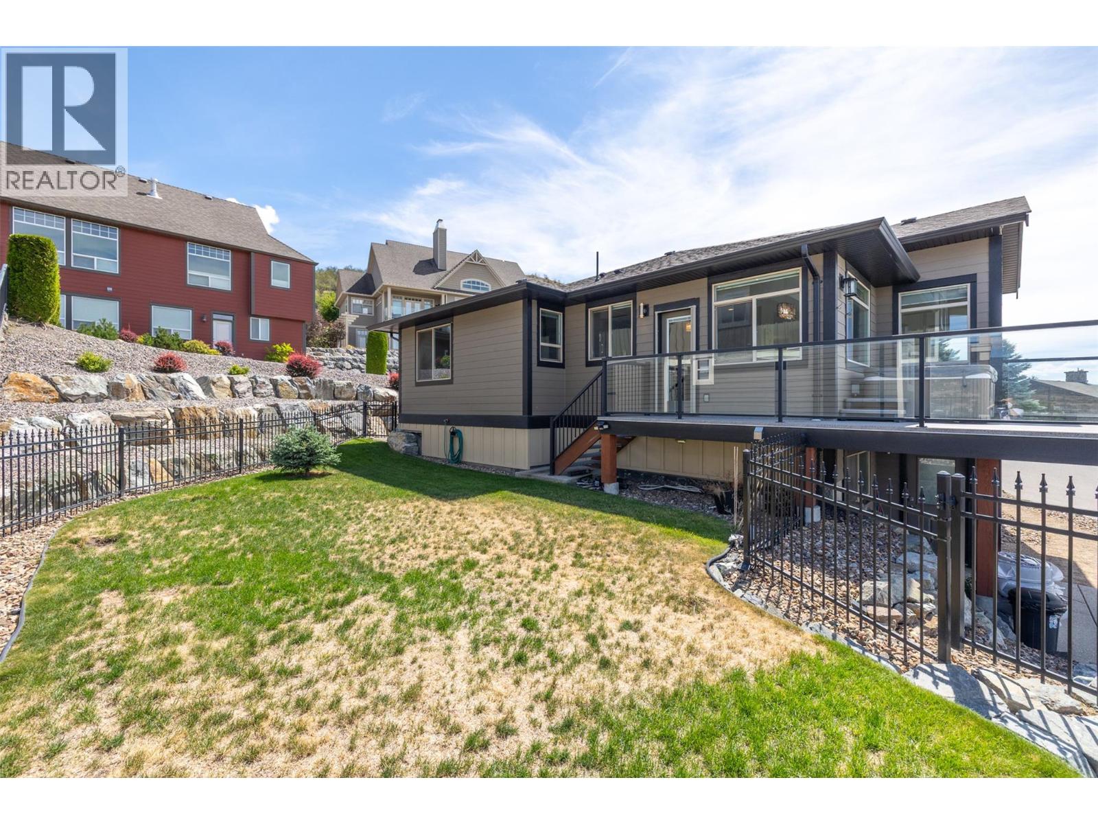 #4 1117 Mt Fosthall Drive - 22