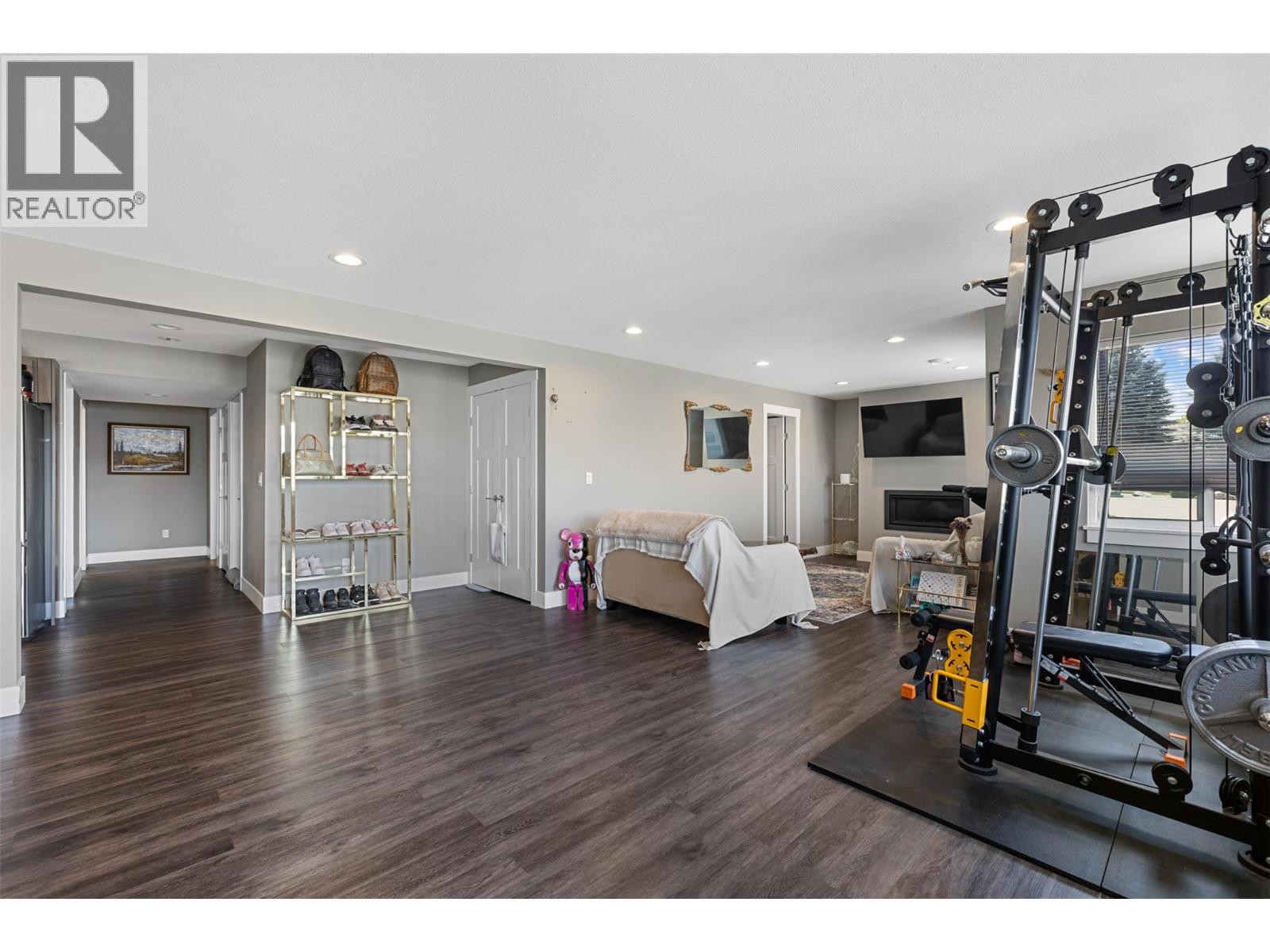#4 1117 Mt Fosthall Drive - 36