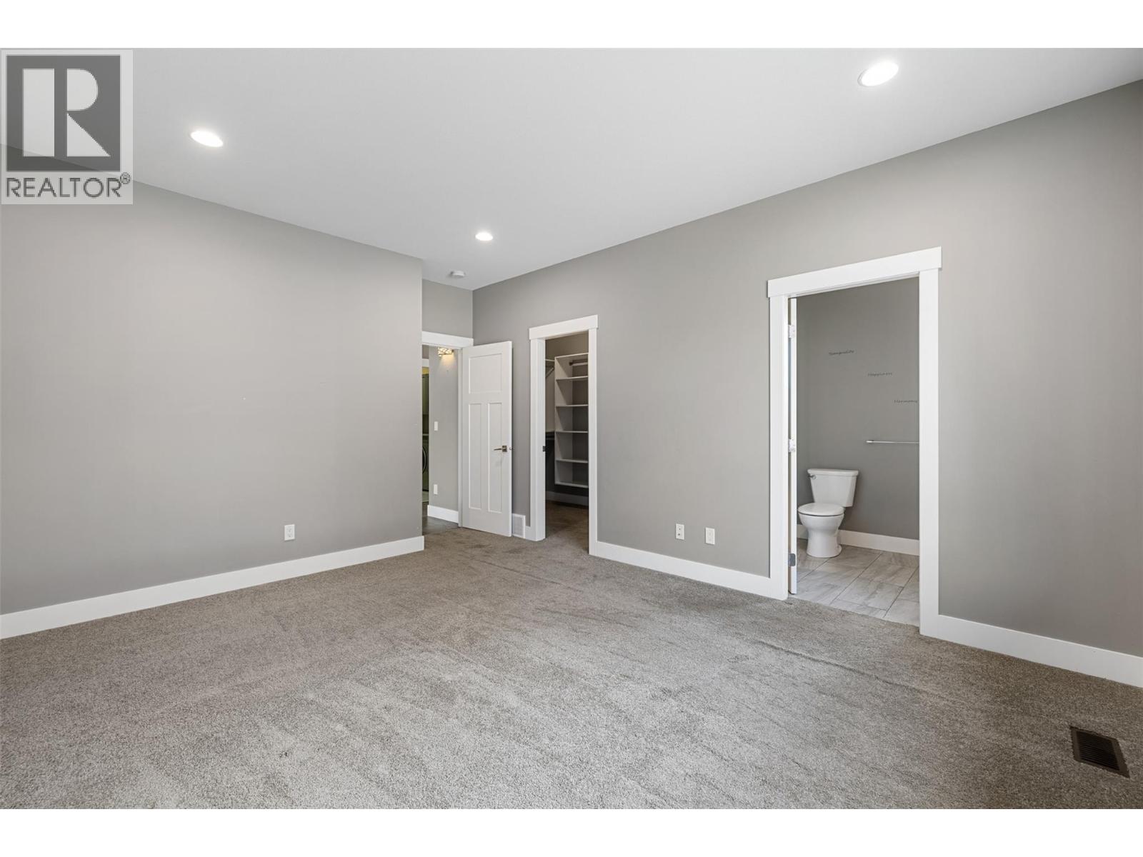 #4 1117 Mt Fosthall Drive - 26