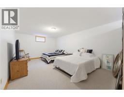 12 Macbride Court, Brantford, ON N3T6J1 Photo 24