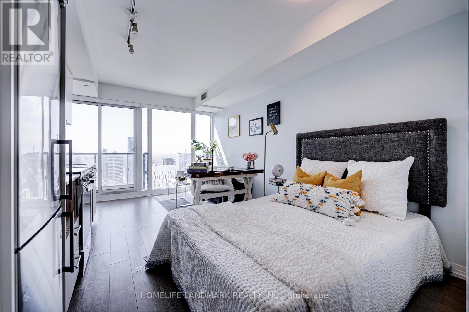 #4307 251 JARVIS STREET - 10
