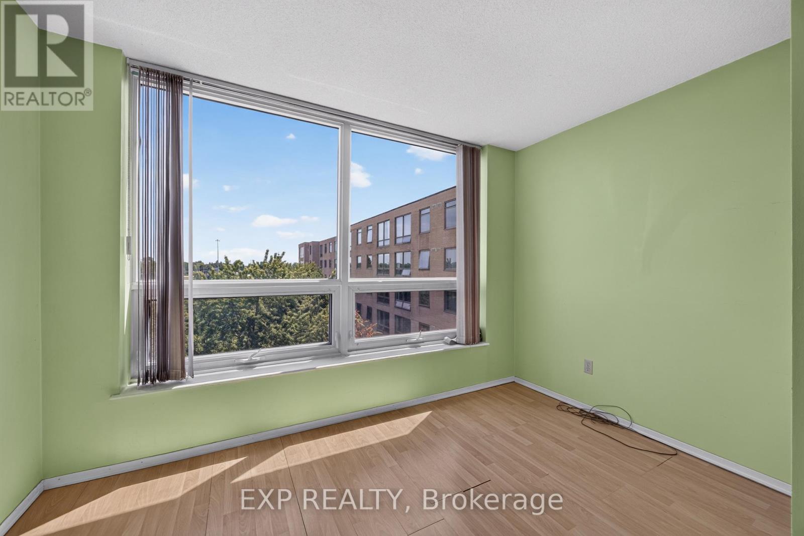 #716 326 MAJOR MACKENZIE DRIVE E - 12