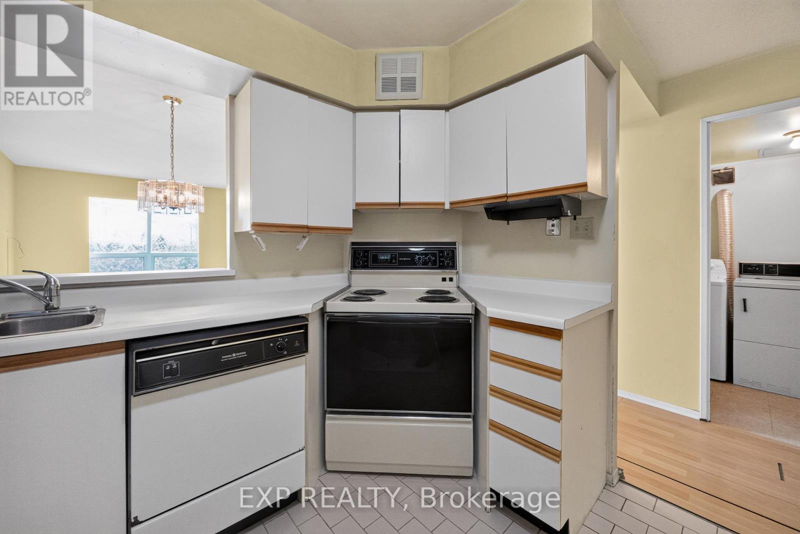 #716 326 MAJOR MACKENZIE DRIVE E - 19