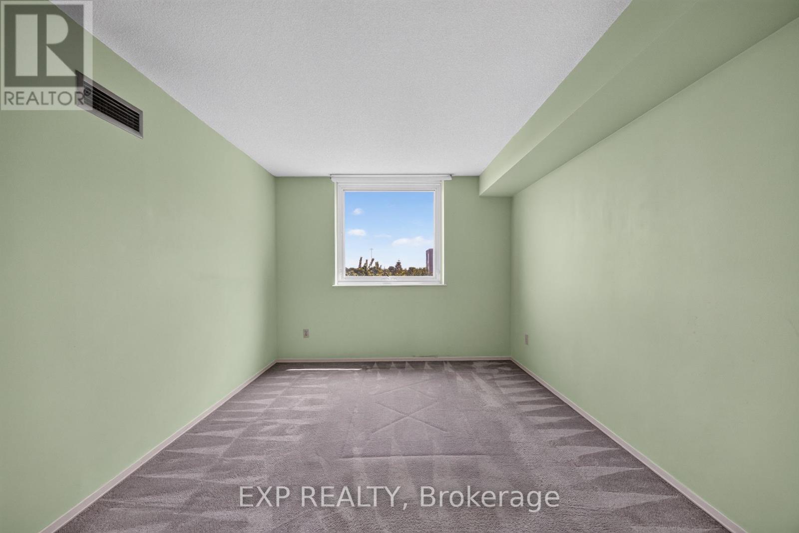 #716 326 MAJOR MACKENZIE DRIVE E - 21