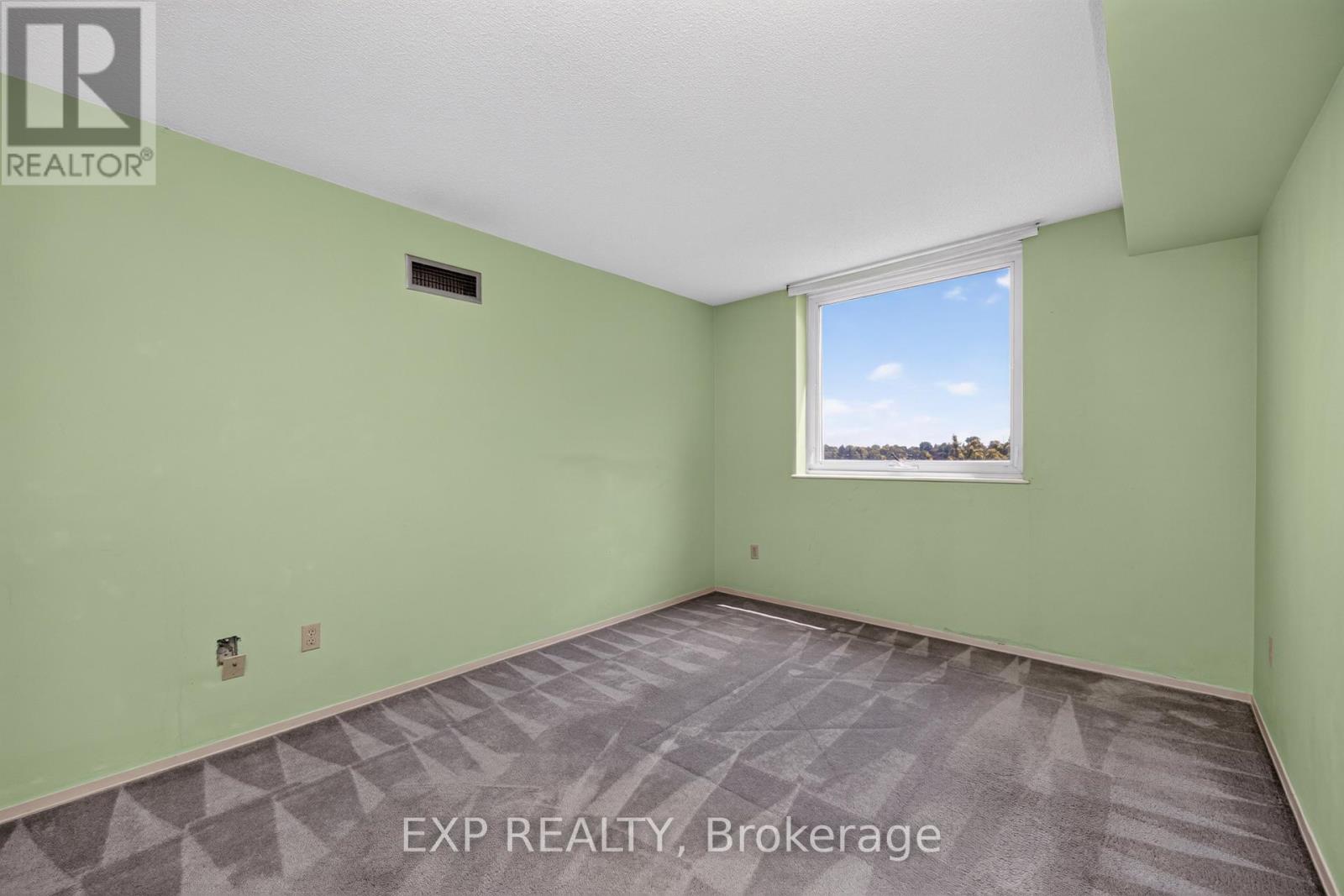 #716 326 MAJOR MACKENZIE DRIVE E - 22