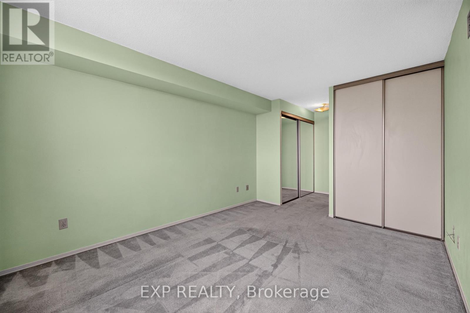 #716 326 MAJOR MACKENZIE DRIVE E - 23
