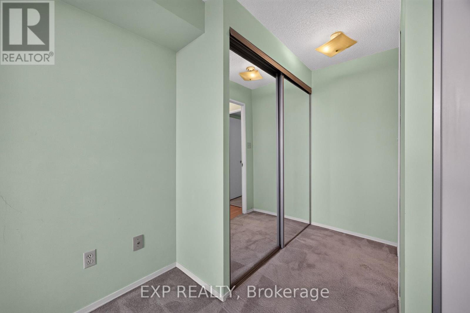 #716 326 MAJOR MACKENZIE DRIVE E - 25