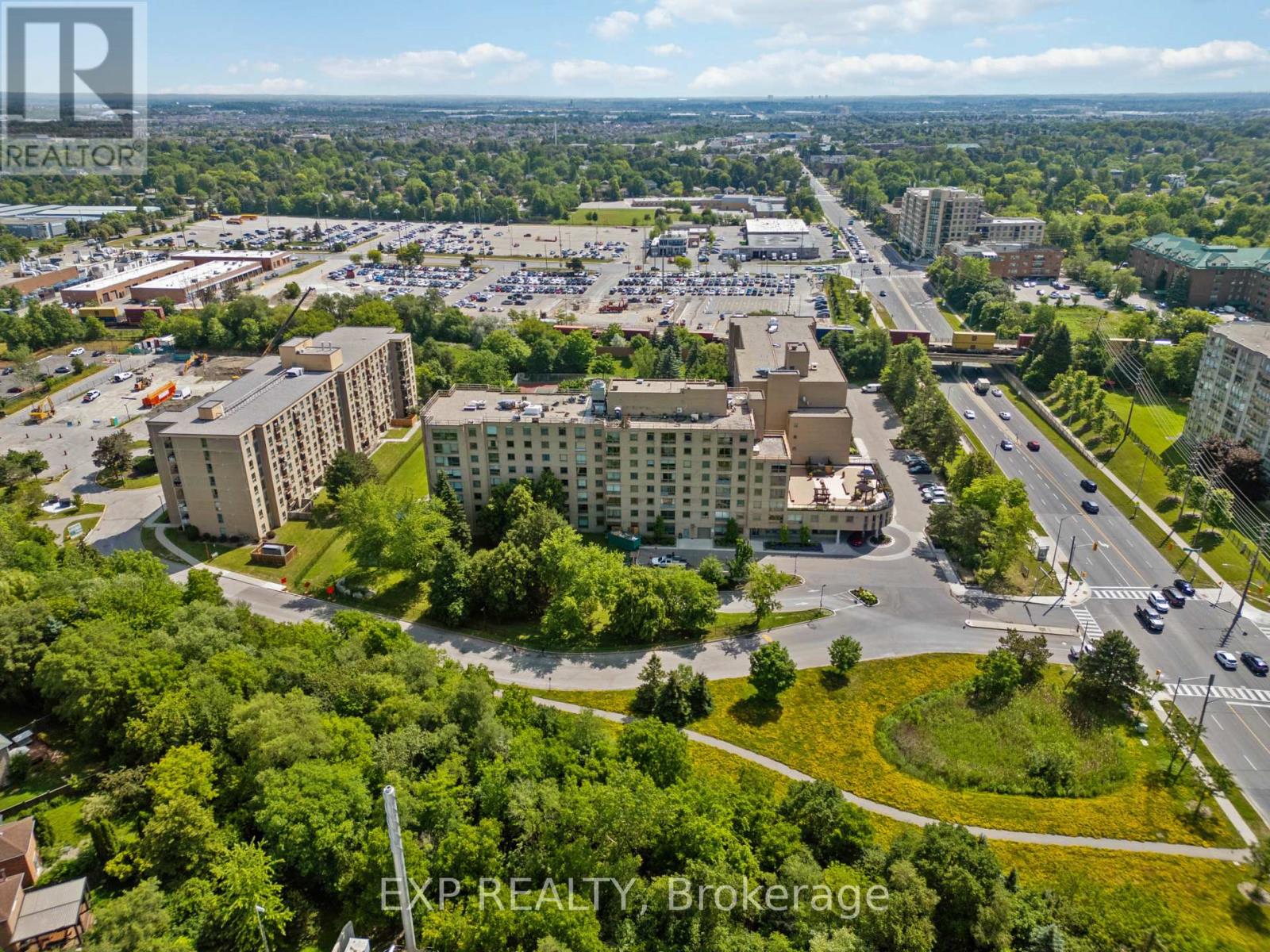 #716 326 MAJOR MACKENZIE DRIVE E - 32