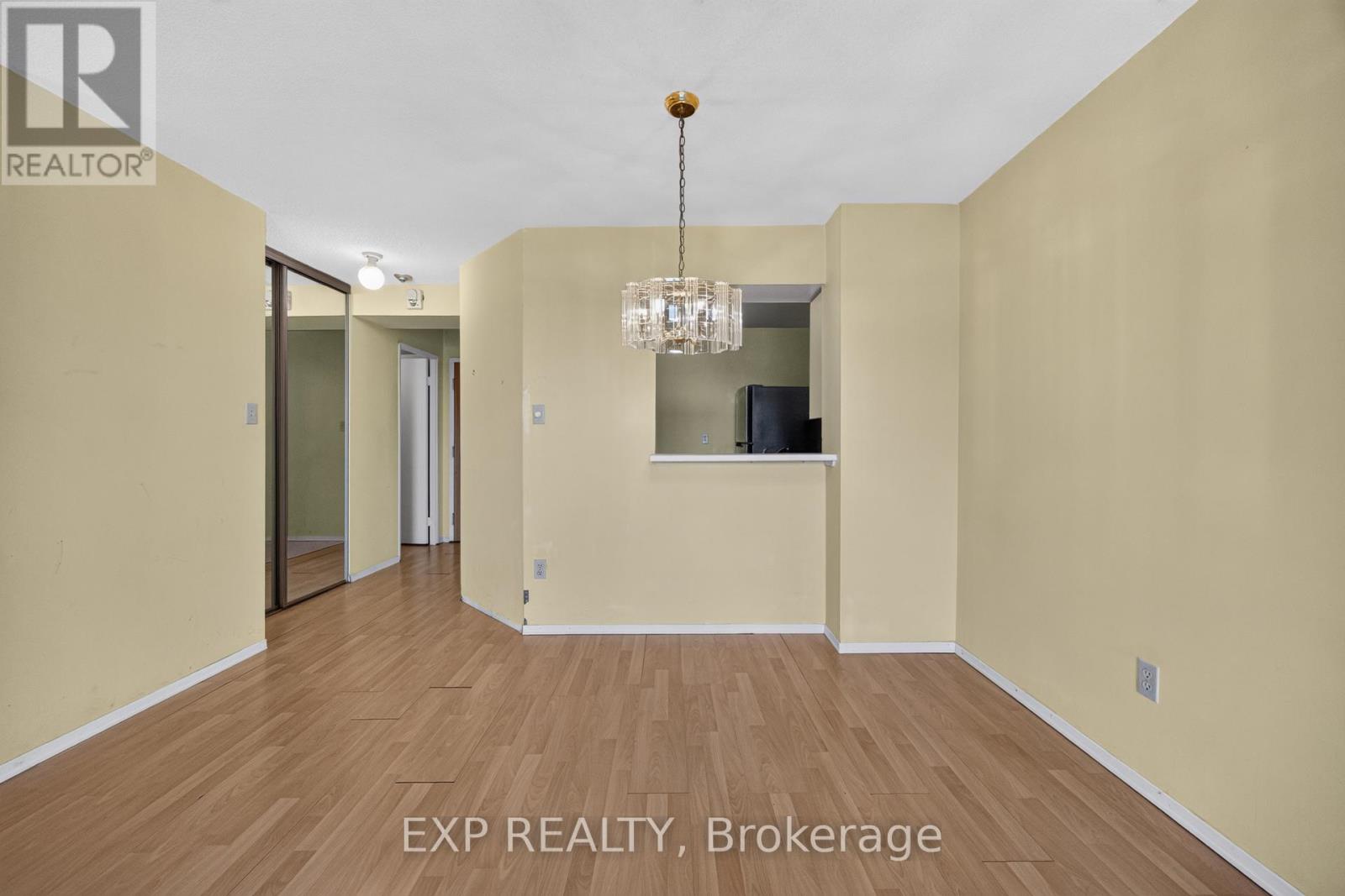 #716 326 MAJOR MACKENZIE DRIVE E - 8