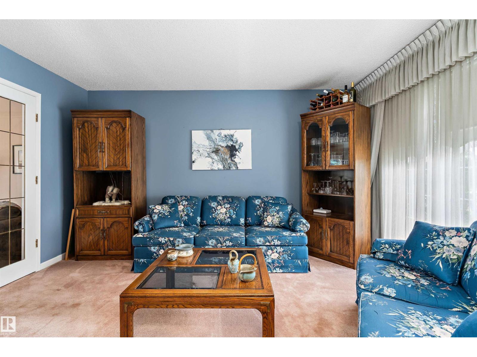 1048 105 ST NW - 10