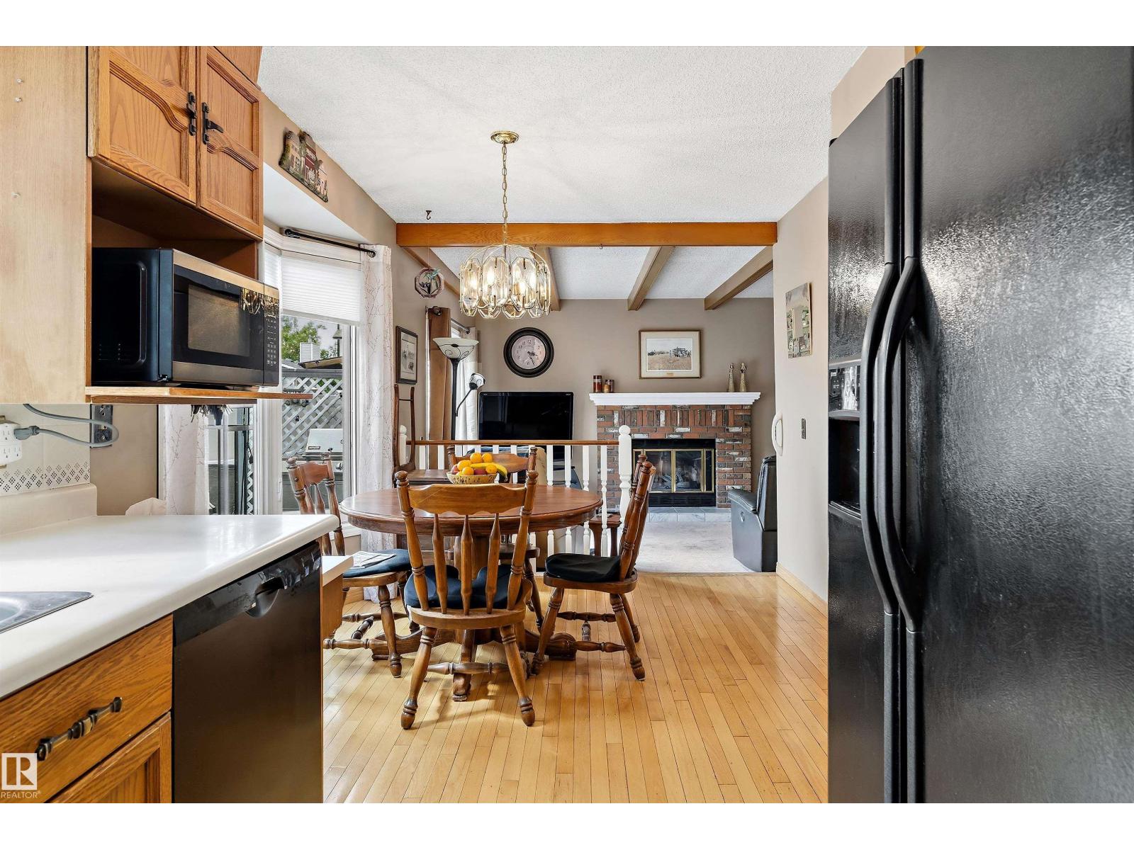 1048 105 ST NW - 22