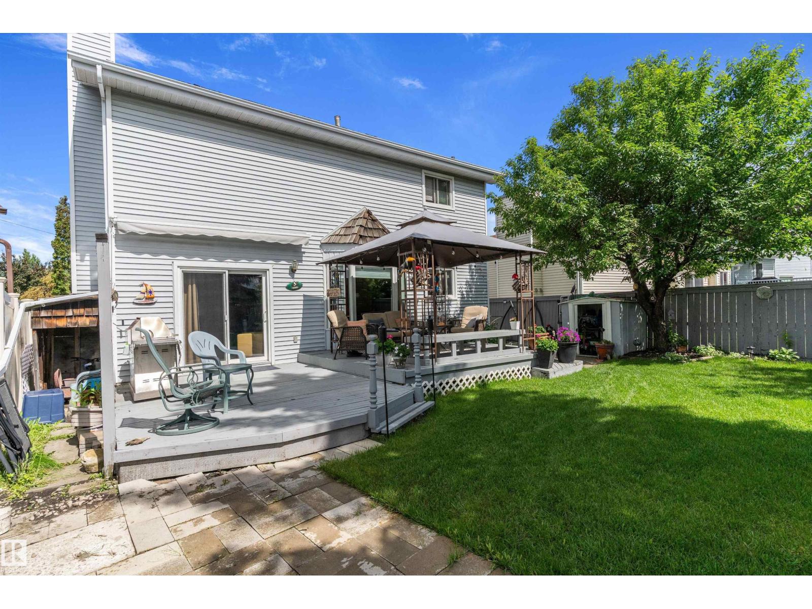 1048 105 ST NW - 39