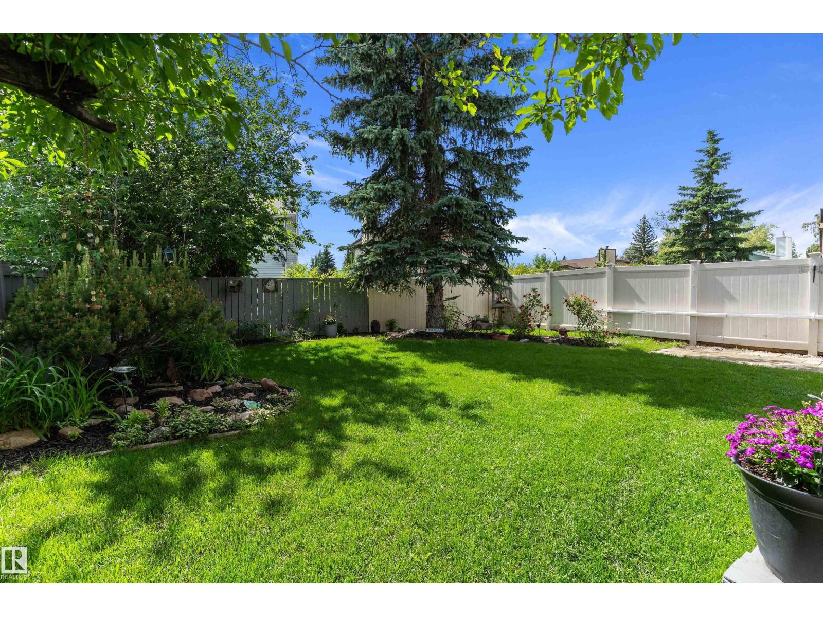 1048 105 ST NW - 48