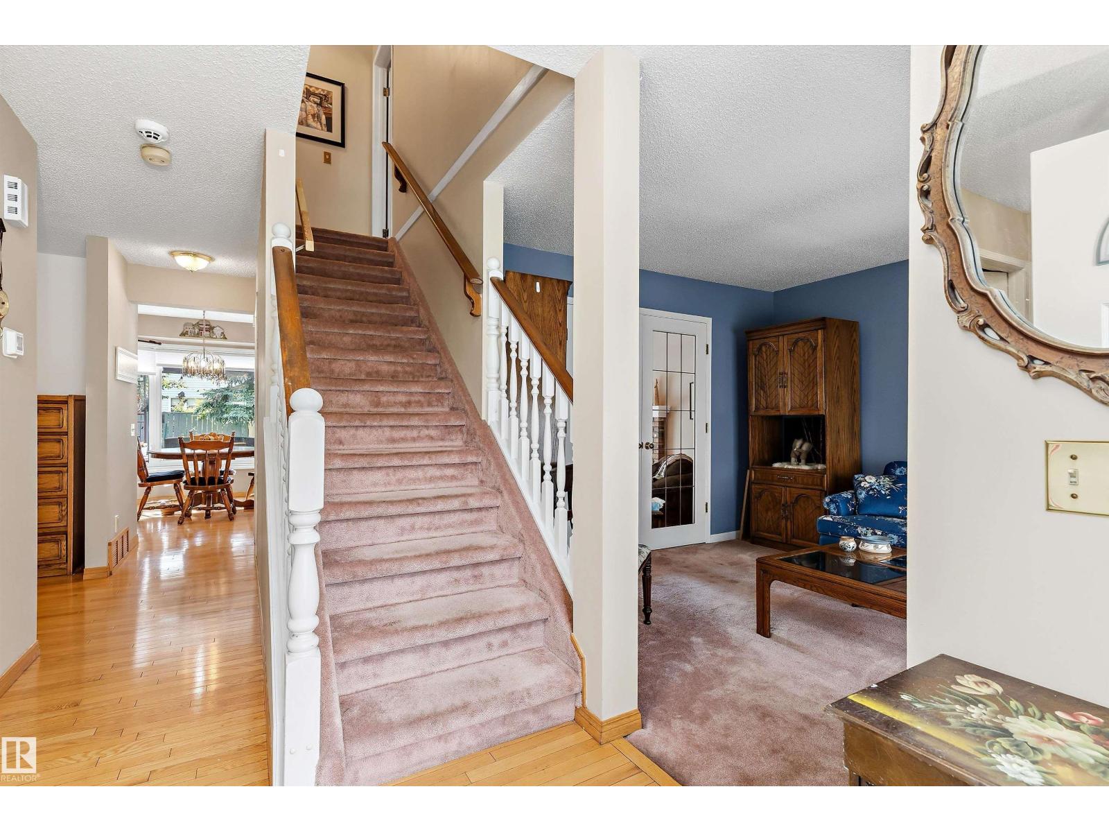 1048 105 ST NW - 6