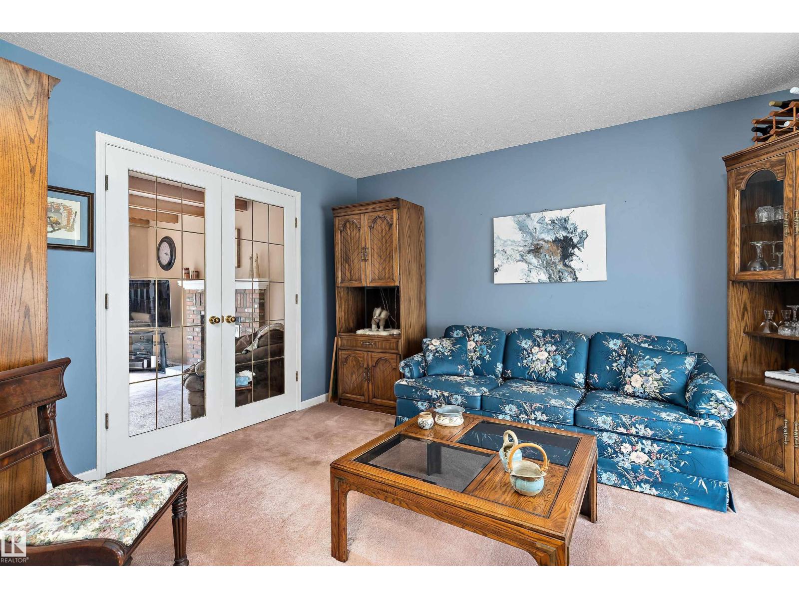 1048 105 ST NW - 9