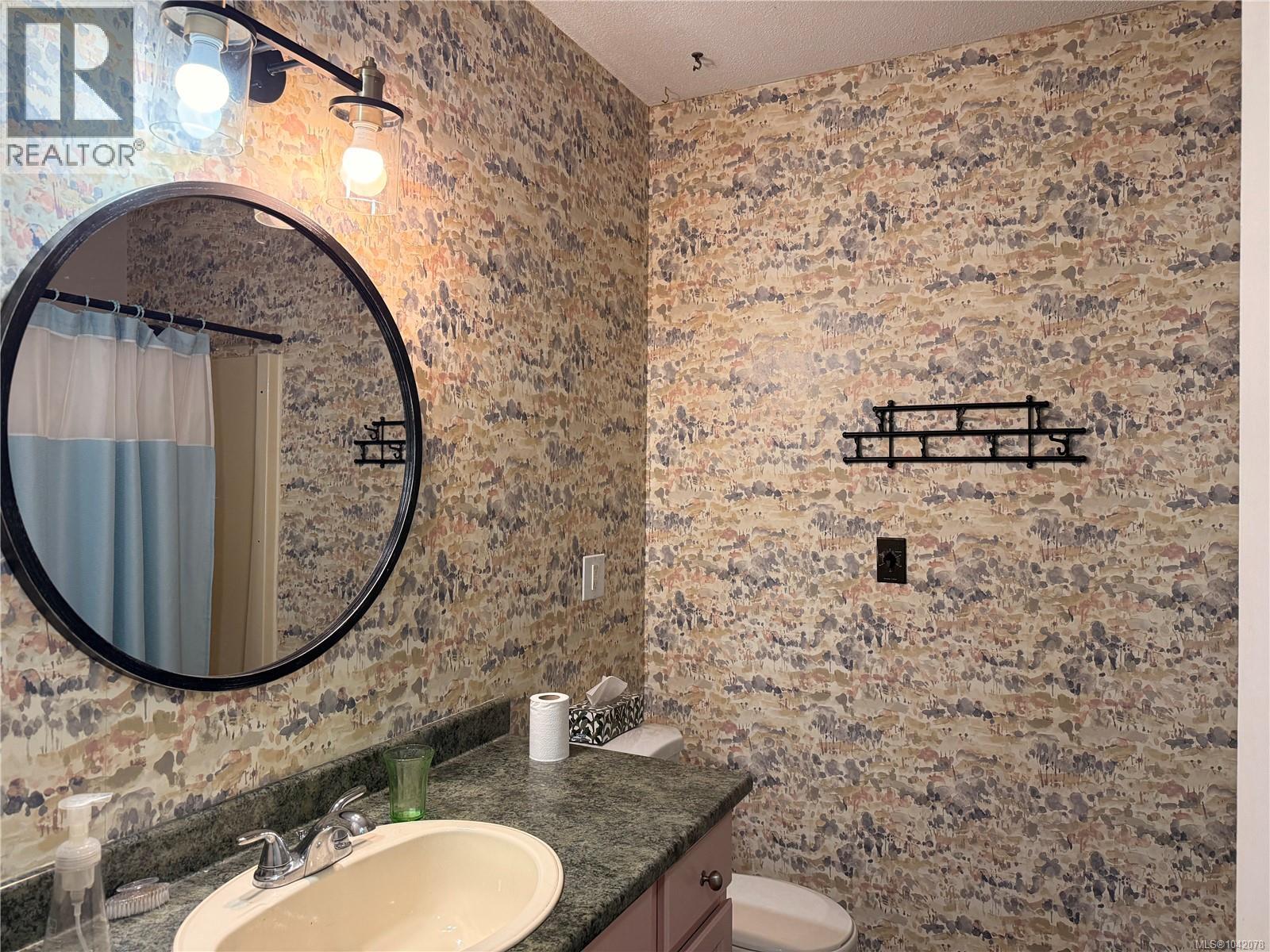 3575 Uplands Dr - 23