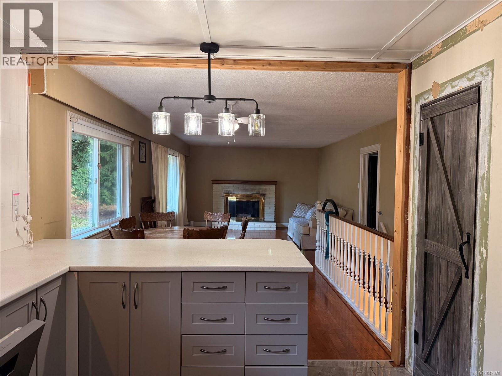 3575 Uplands Dr - 7