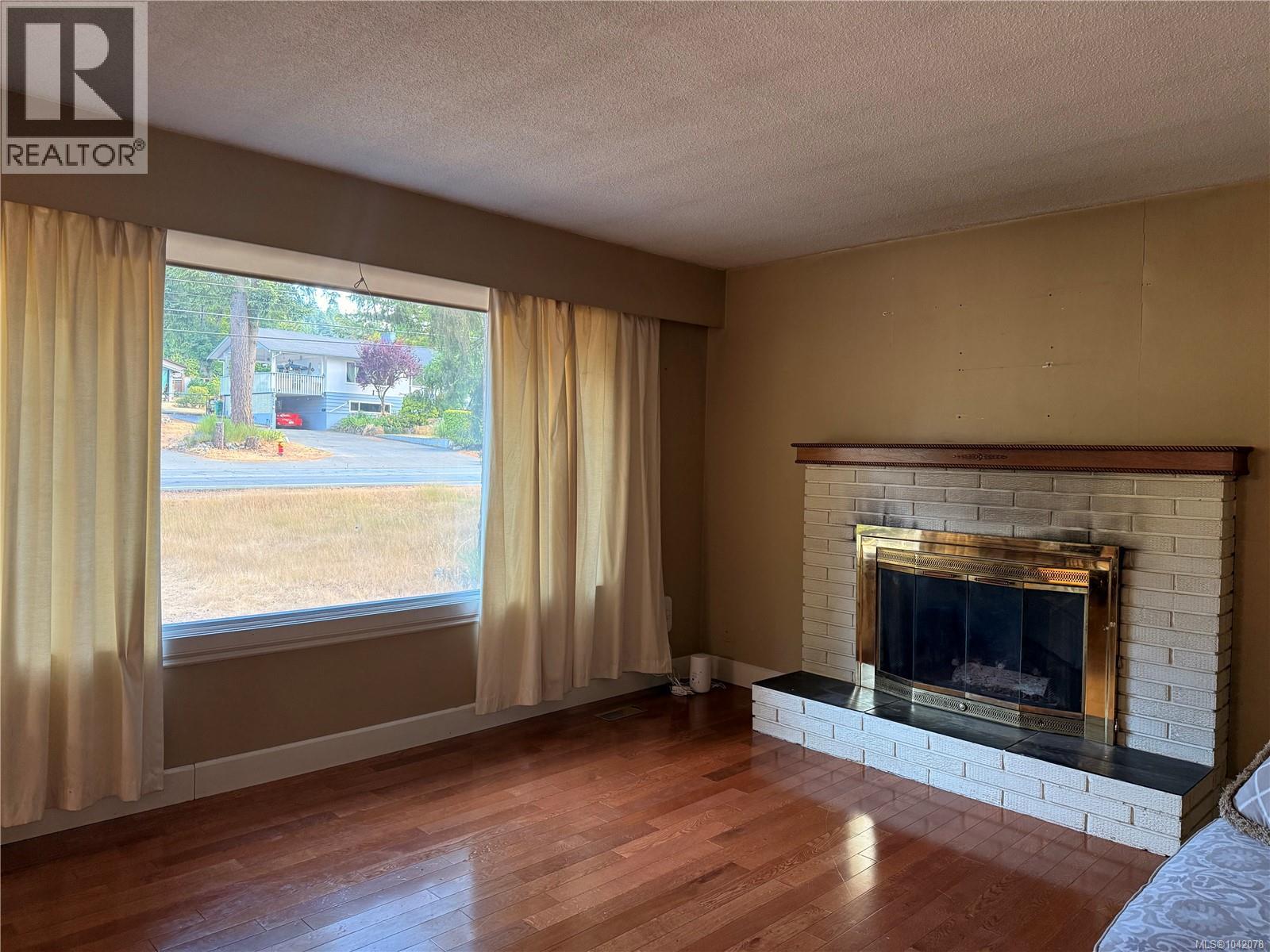 3575 Uplands Dr - 18