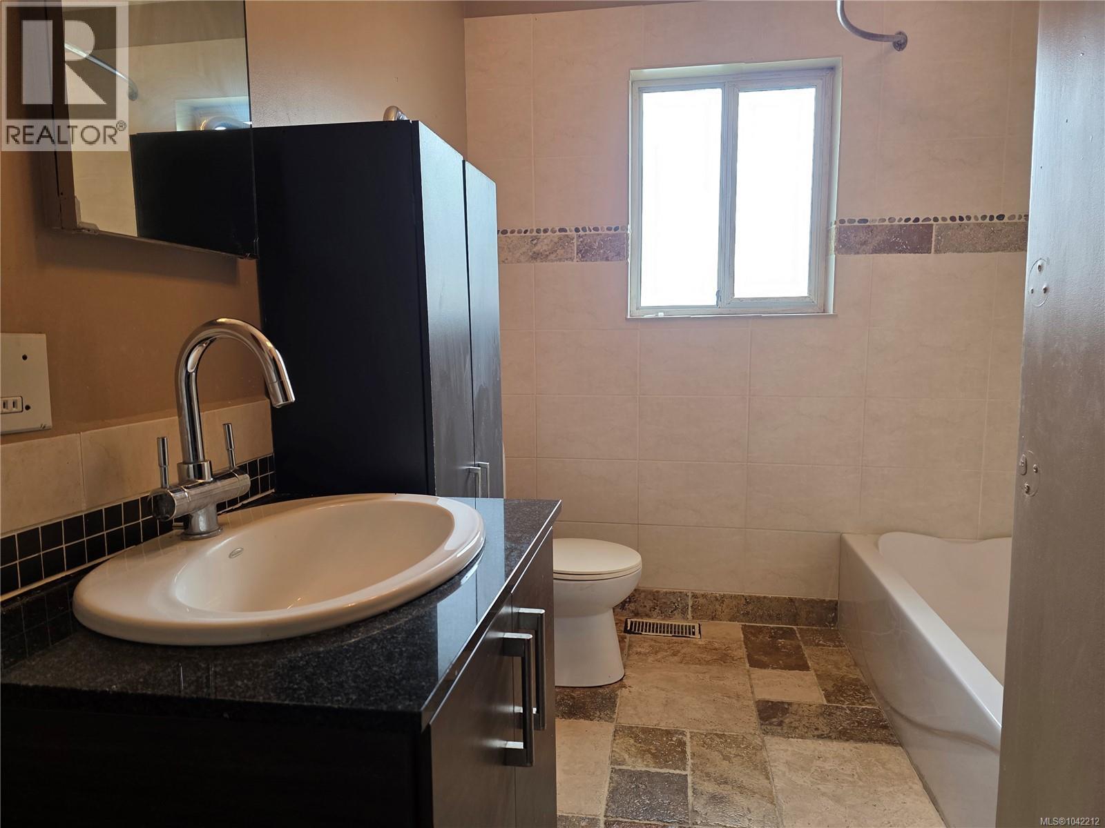 5150 Compton Rd, Port Alberni