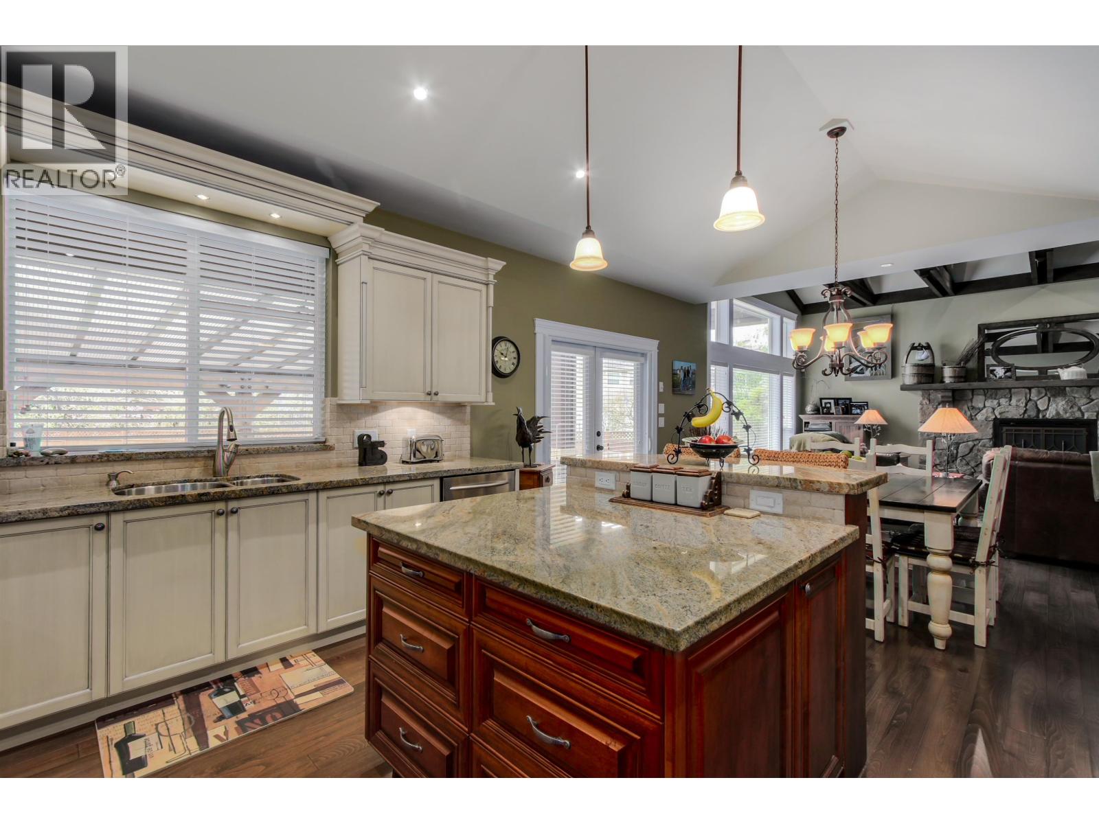 8760 FAIRDELL CRESCENT, Richmond