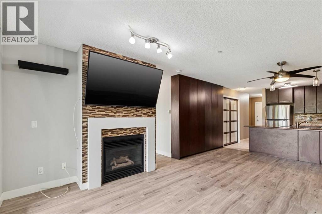 245, 35 Richard Court SW — photo 6