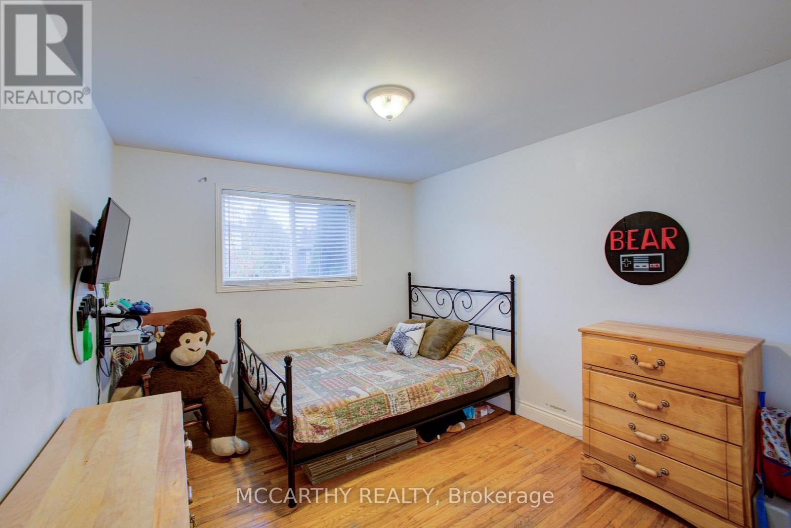 124 MURIEL STREET - 18