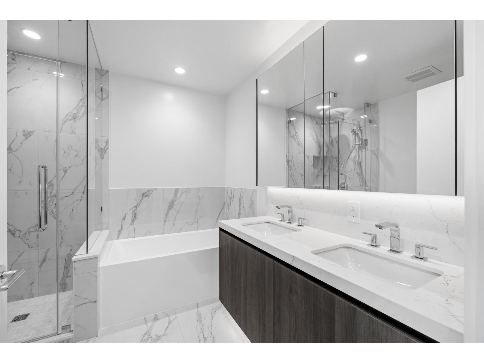 1005 1475 FOSTER STREET, White Rock