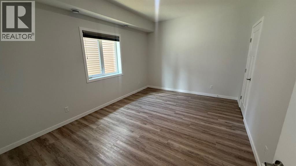 501 5 Street W - 15
