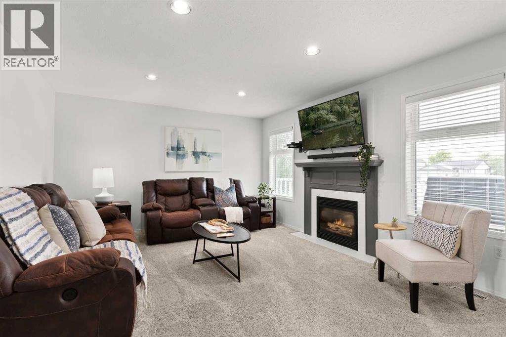 2395 Hawthorne Avenue NE - photo 5