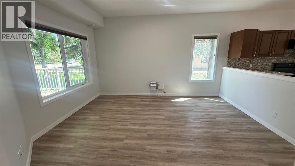 501 5 Street W - 7