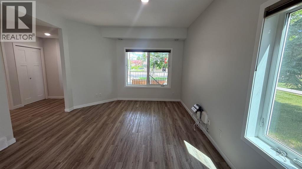 501 5 Street W - 9