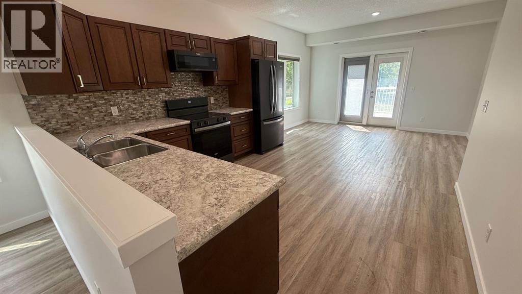 501 5 Street W - 10
