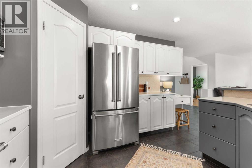 2395 Hawthorne Avenue NE — photo 12