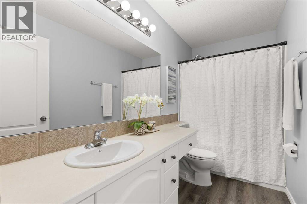 2395 Hawthorne Avenue NE — photo 20