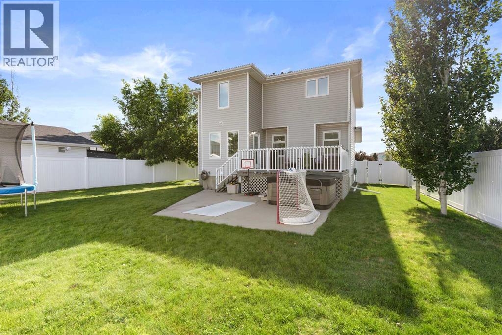 2395 Hawthorne Avenue NE — photo 41