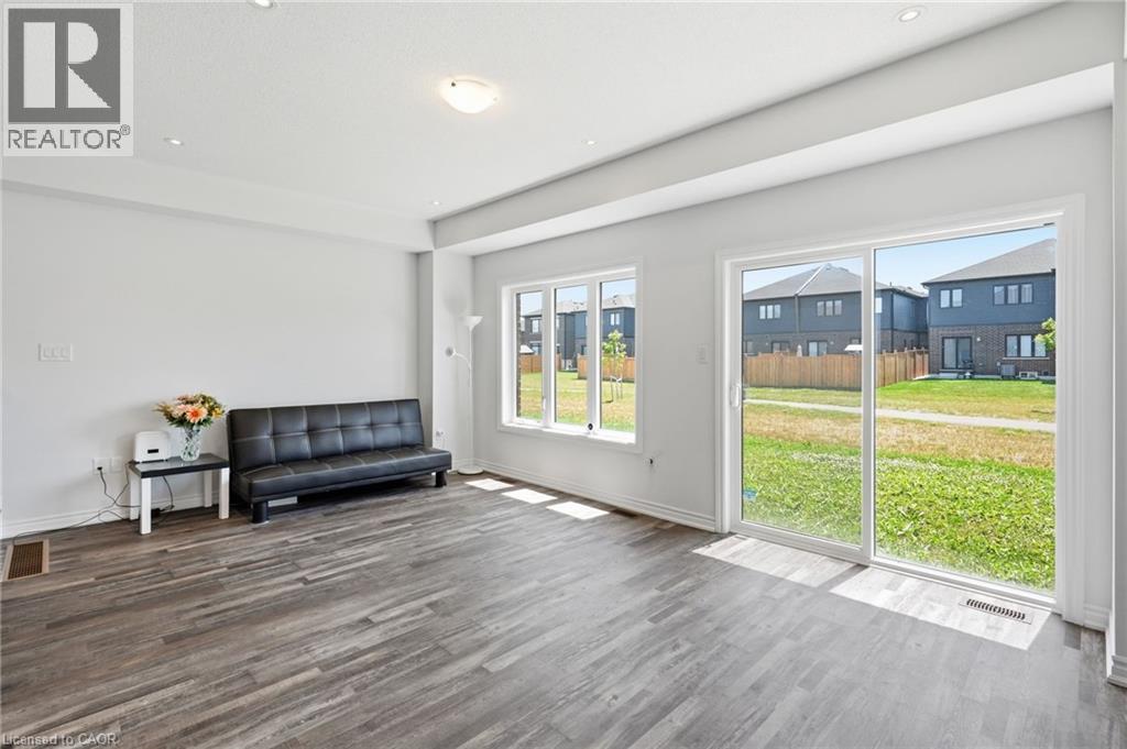 33 ADMIRAL Road - 11