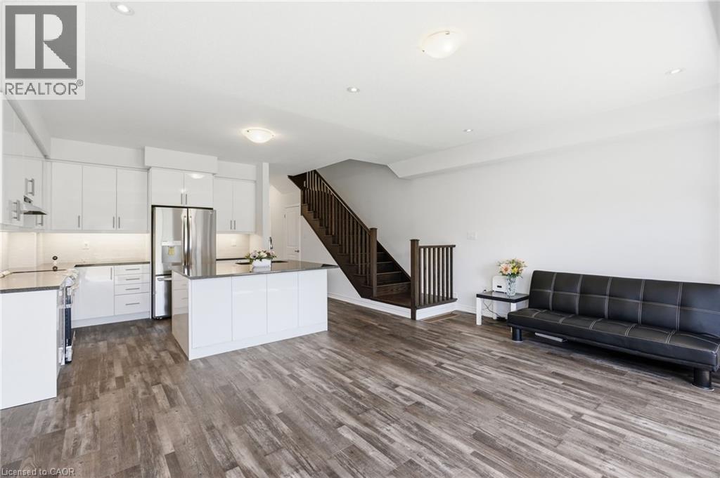 33 ADMIRAL Road - 13