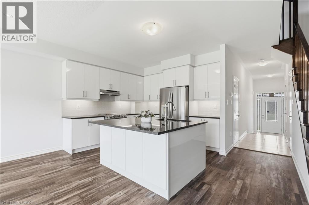 33 ADMIRAL Road - 16