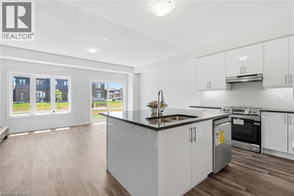 33 ADMIRAL Road - 23