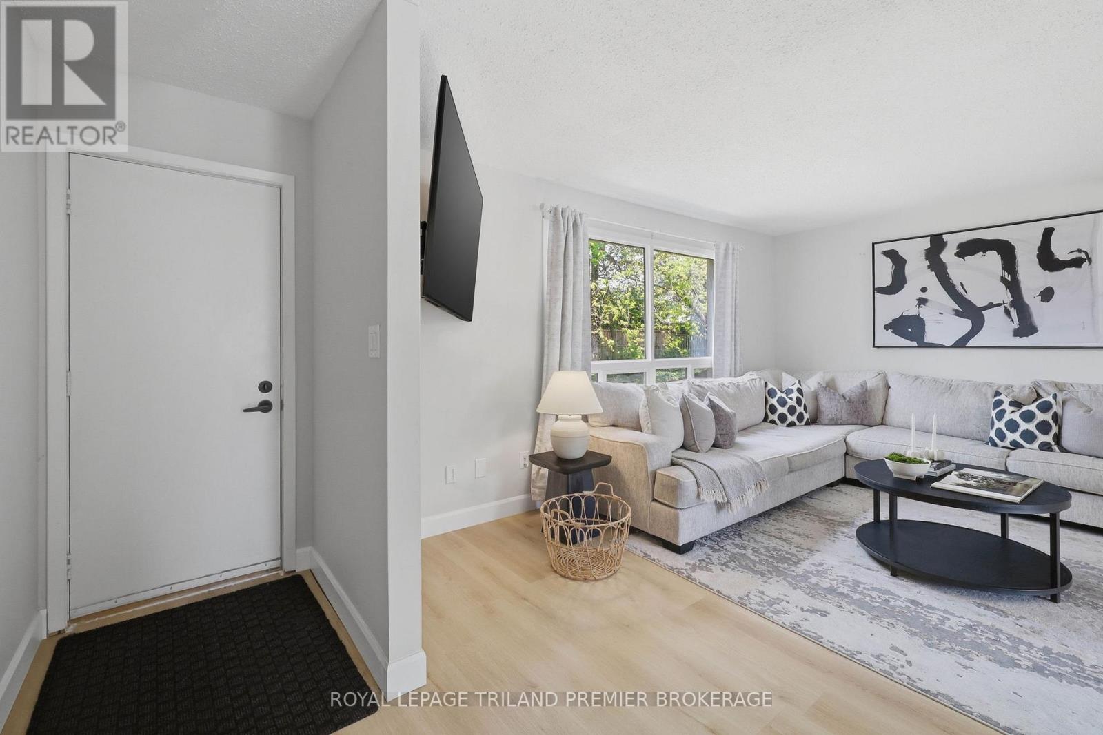 #4 135 BELMONT DRIVE - 15