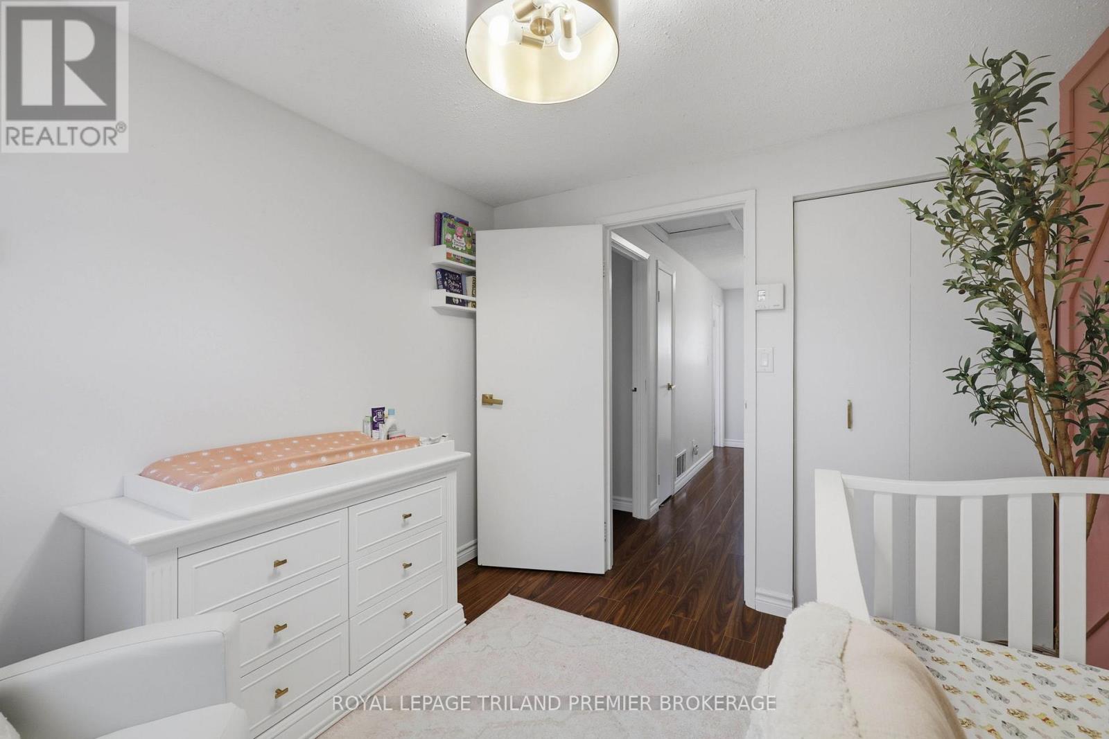 #4 135 BELMONT DRIVE - 25