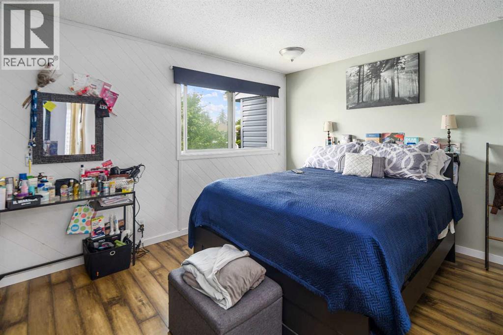 #3 195 Manora Place NE - 16
