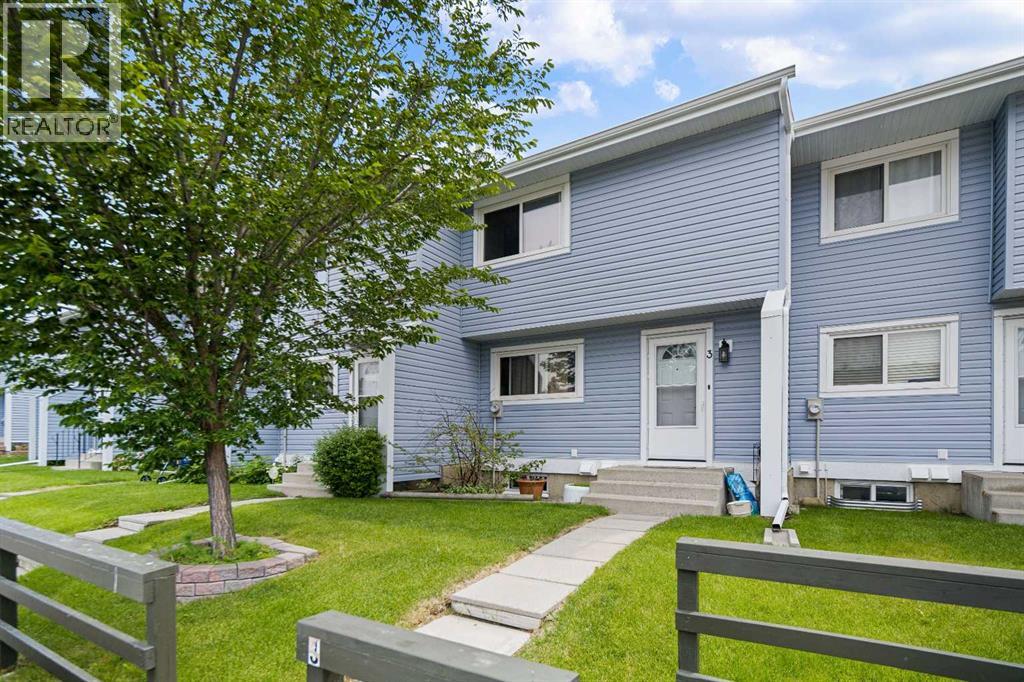 #3 195 Manora Place NE - 1