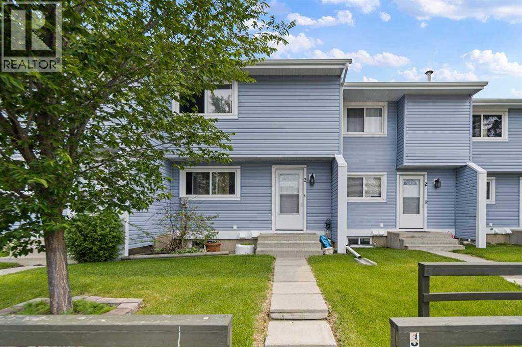 #3 195 Manora Place NE - 2