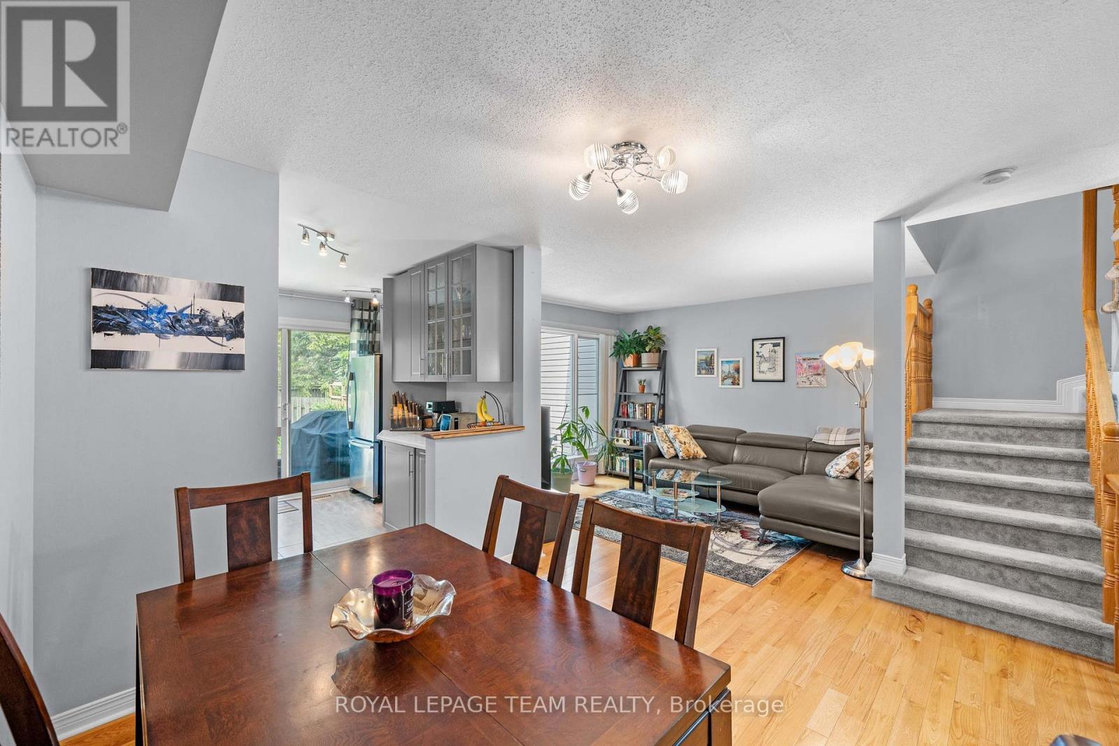 193 THORNBURY CRESCENT - 10